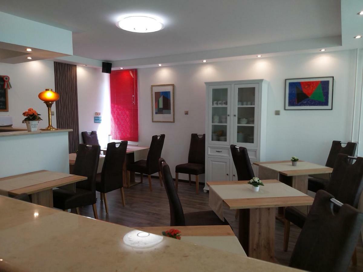 Horvath Fogado Panzio Hotel Szentendre Exterior photo